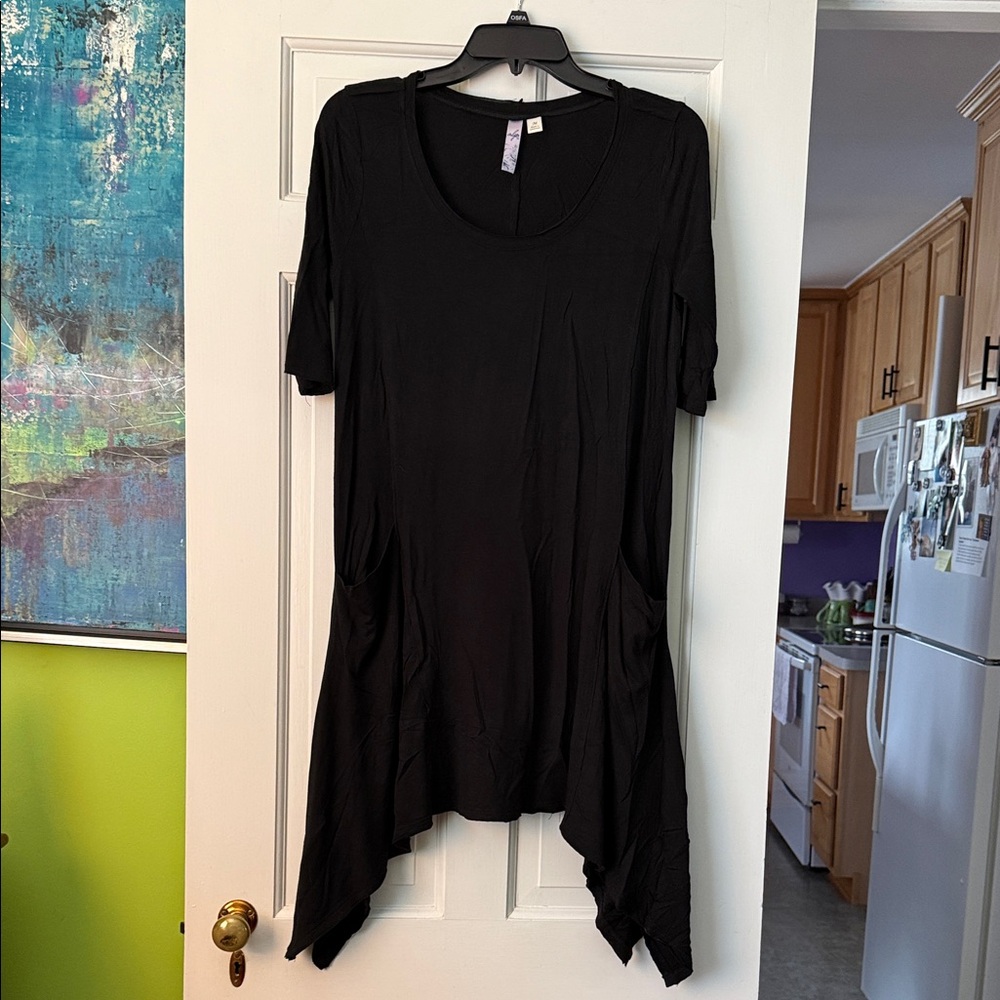 Alya Black Asymmetrical Tunic Top
